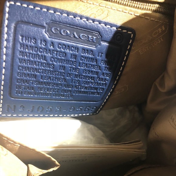 Coach - Authentic NWT Coach Leather backpack - Picture 4 of 8
